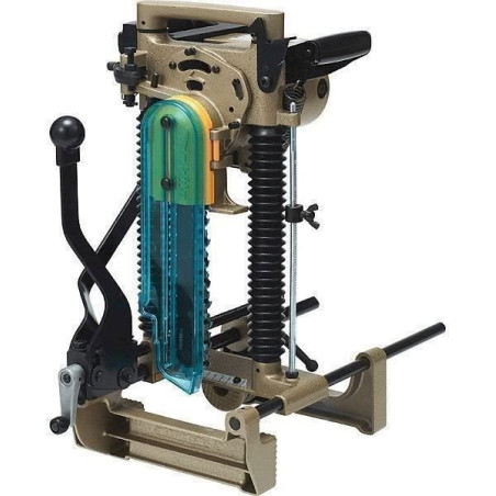 Mor­tai­seuse à Chaîne MAKITA 7104L 1140 W