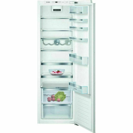 Bosch KIR81AFE0 Einbau Kühl­schrank 178 cm Nische Vi­t­aFresh­P­lus LED Touch­Con­trol EEK: E